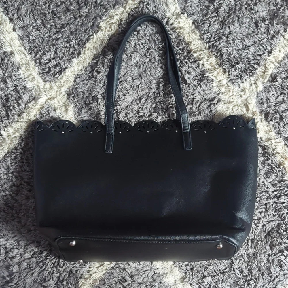 Large Black Over The Shoulder Tote Bag With Scalloped Edging